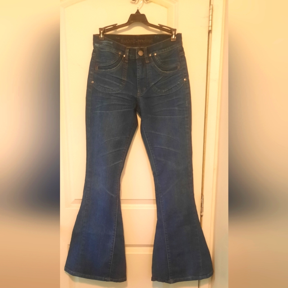 Like New Womens Flare jeans